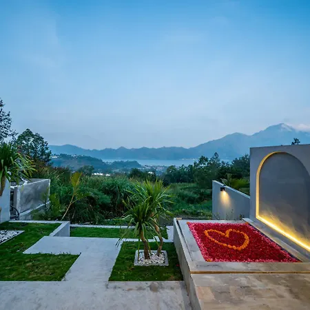 The Jungle Sunrise Private Room And Jacuzzi