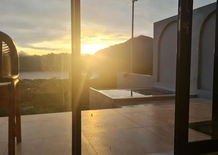 The Jungle Sunrise Private And Jacuzzi