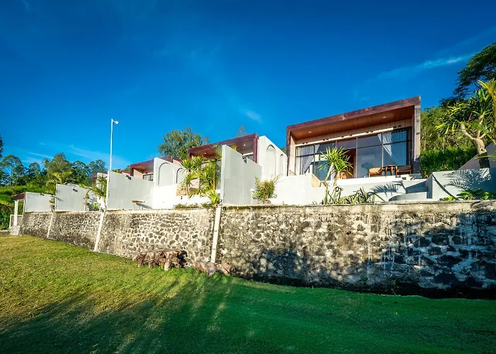 The Jungle Sunrise Private And Jacuzzi 3*