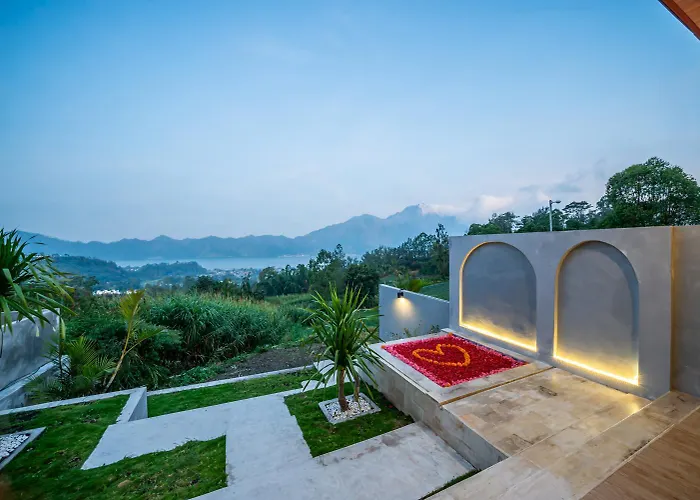The Jungle Sunrise Private And Jacuzzi Kubupenlokan